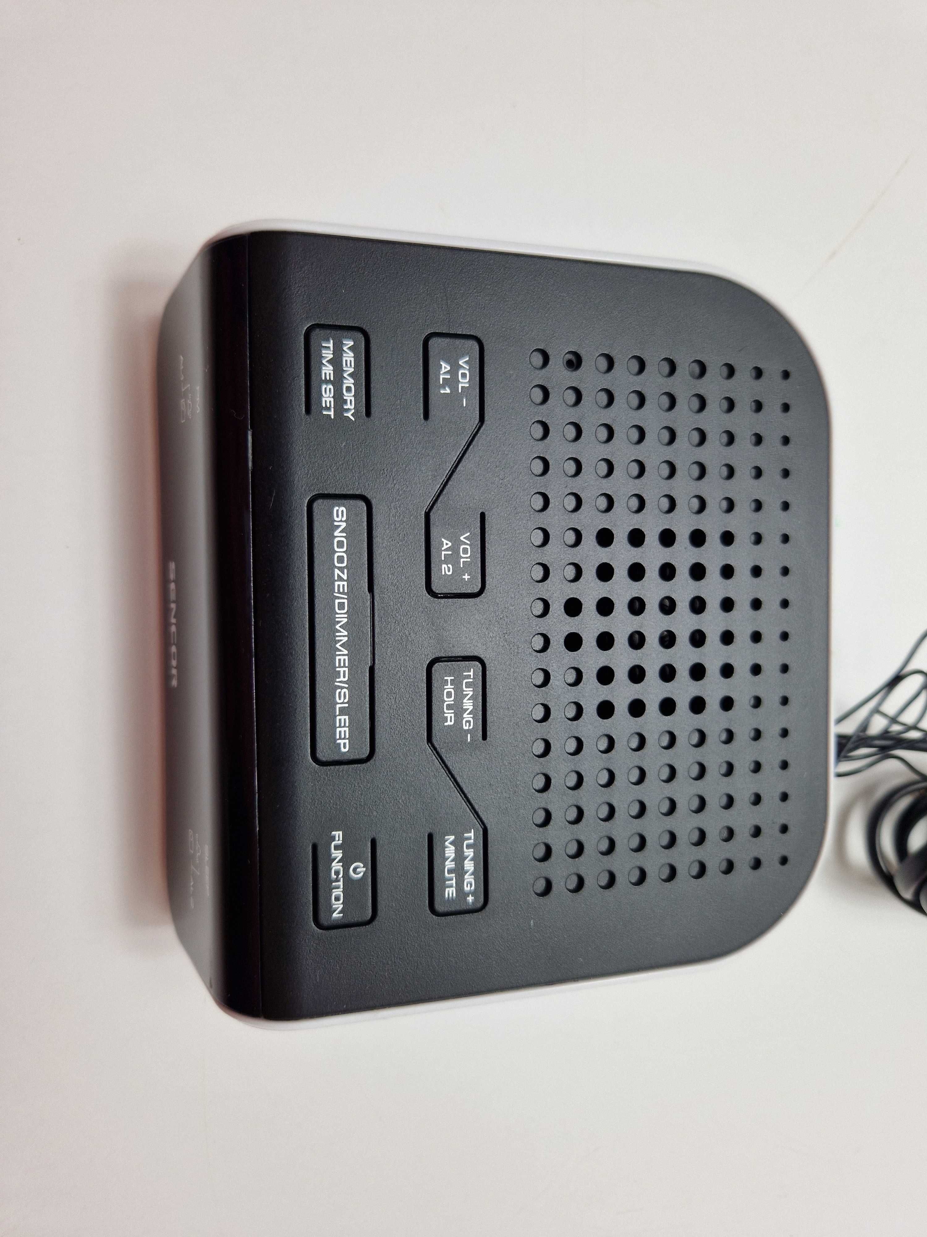 Radiobudzik Sencor SRC136