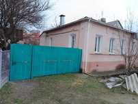 Продам полдома в центре города