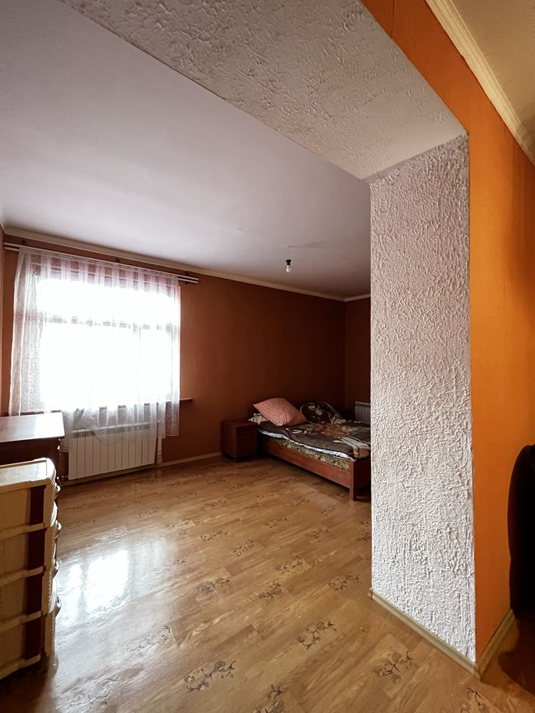 В Продажу 3 к к в Лісках / вул. Курортна