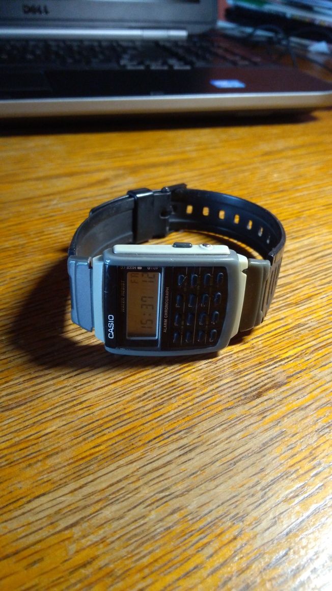 Zegarek Casio", kalkulator,