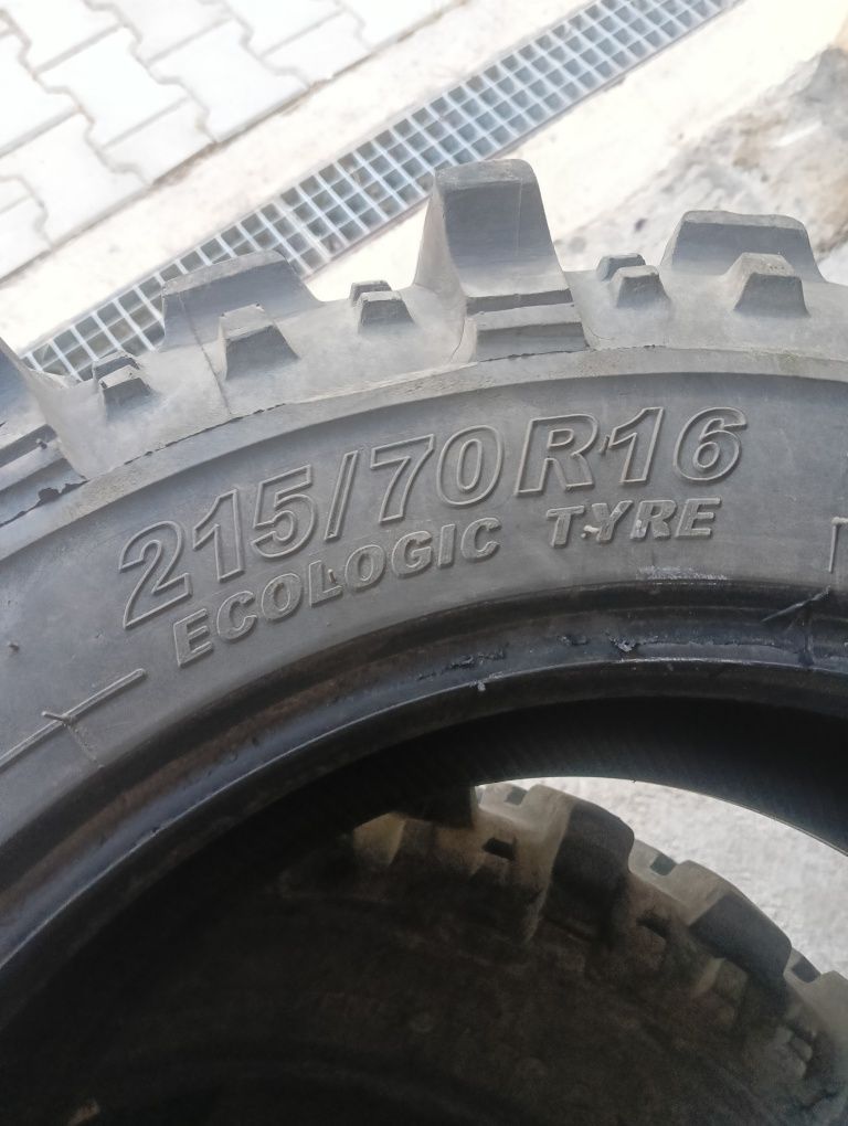 Opony terenowe R16