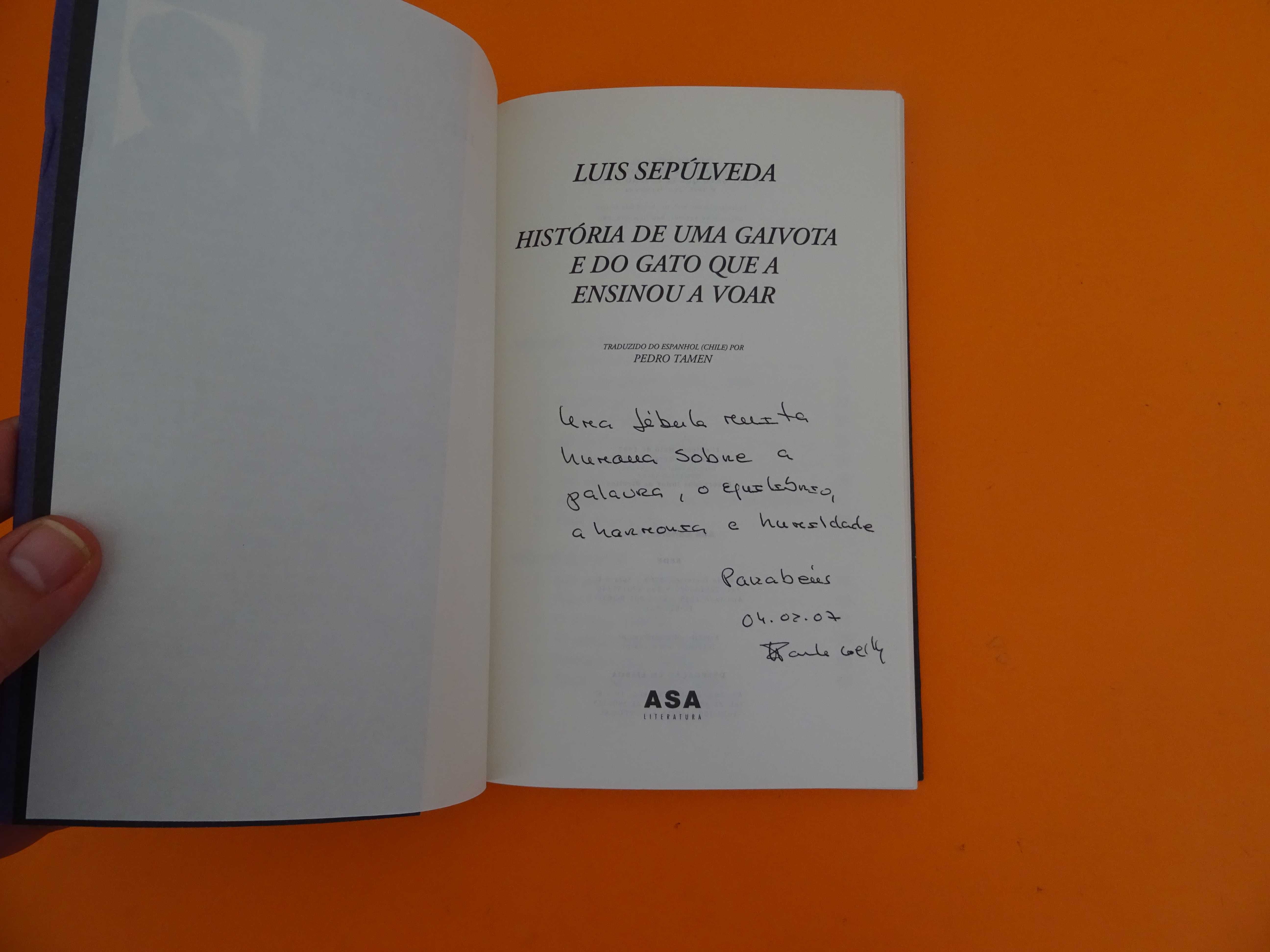 História de uma gaivota e do Gato que a ensinou a voar- Luis Sepúlveda