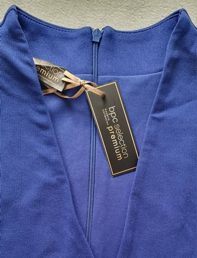 Sukienka 48 chabrowa z wyszczuplającą podszewką ,elegancka, praca,śl