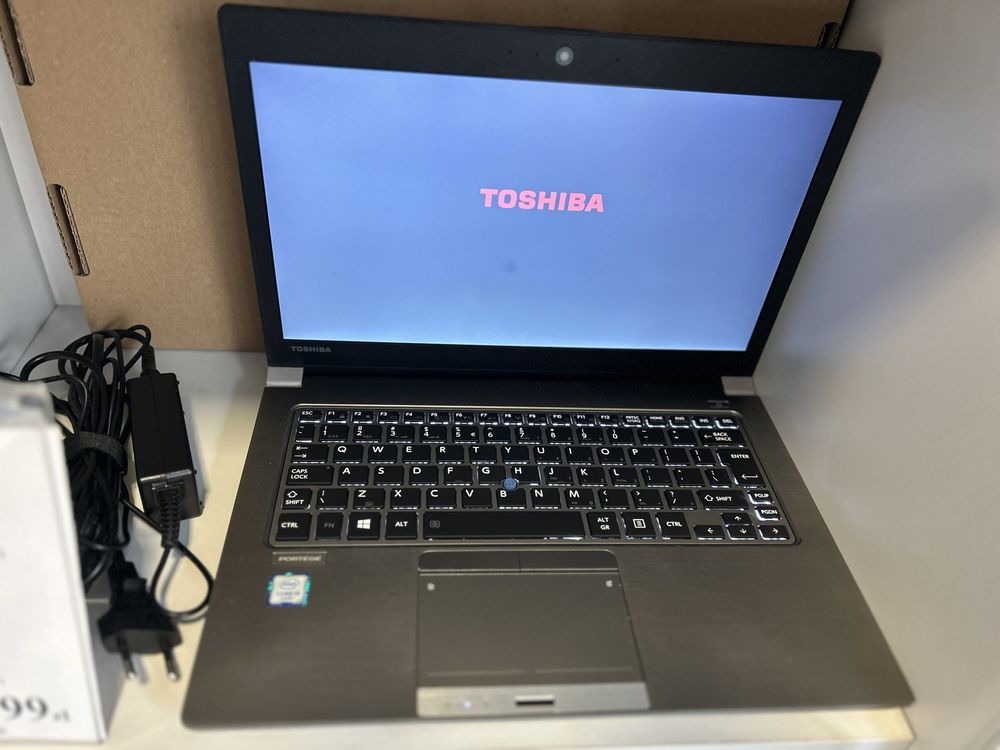 Laptop Poleasingowy Toshiba 13 z i5-6200/DDR4 8GB/SSD 128GB/M.13"/W.10