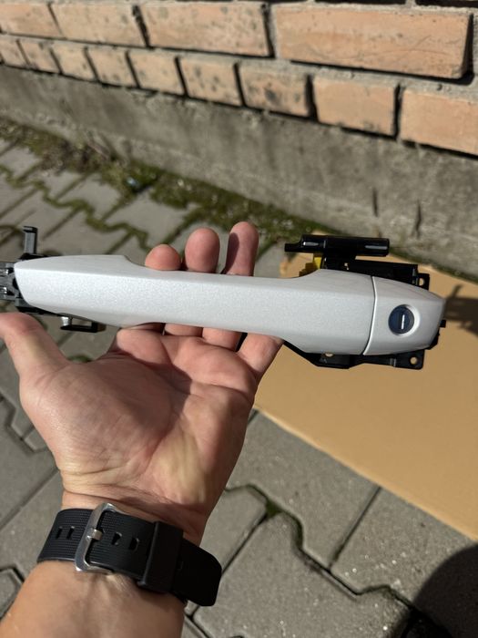 Mitsubishi outlander 4