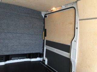 Volkswagen Crafter L3H2 zabudowa części ładunkowej