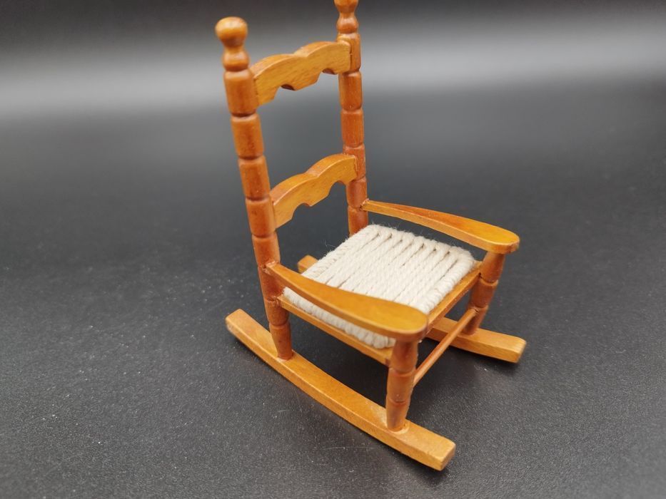 Mini mebelki z serii skala 1:12 fotel bujany
