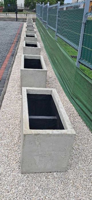 Donica. Donica ocieplana. Termo donica. Beton architektoniczny, tynk.