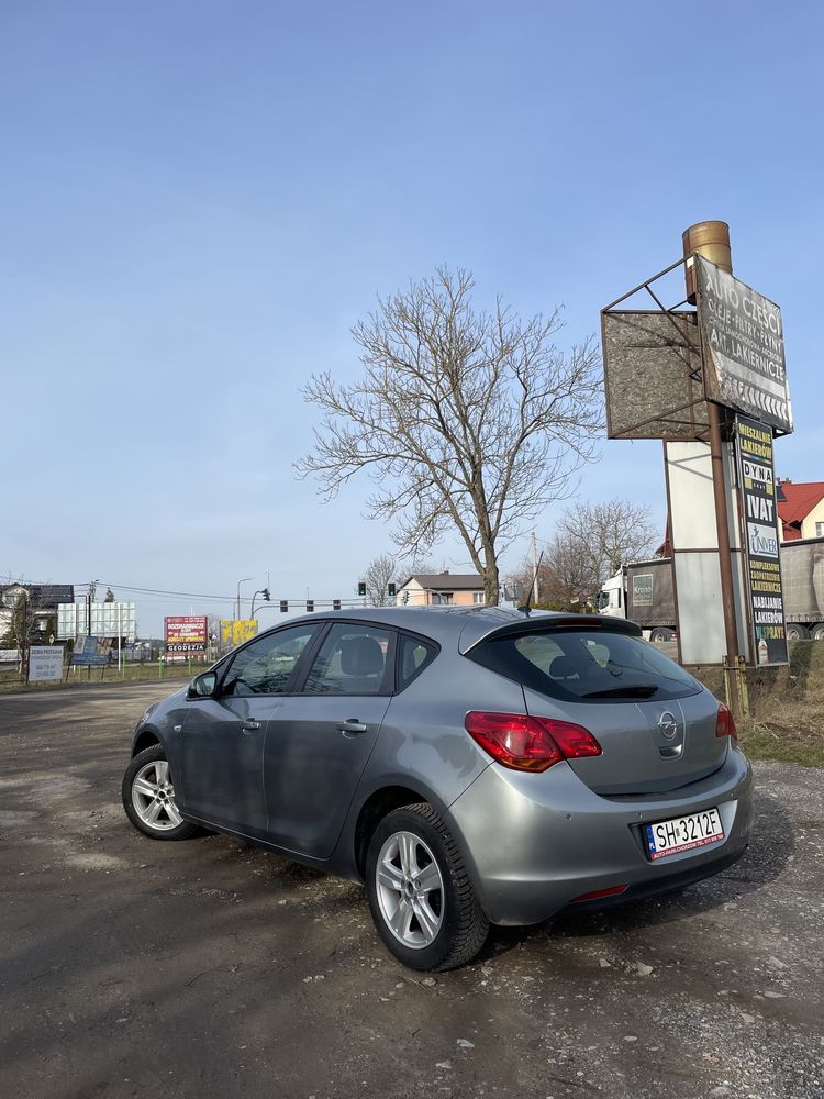 Wypożyczalnia aut z LPG wynajem praca taxi Bolt Uber freenow