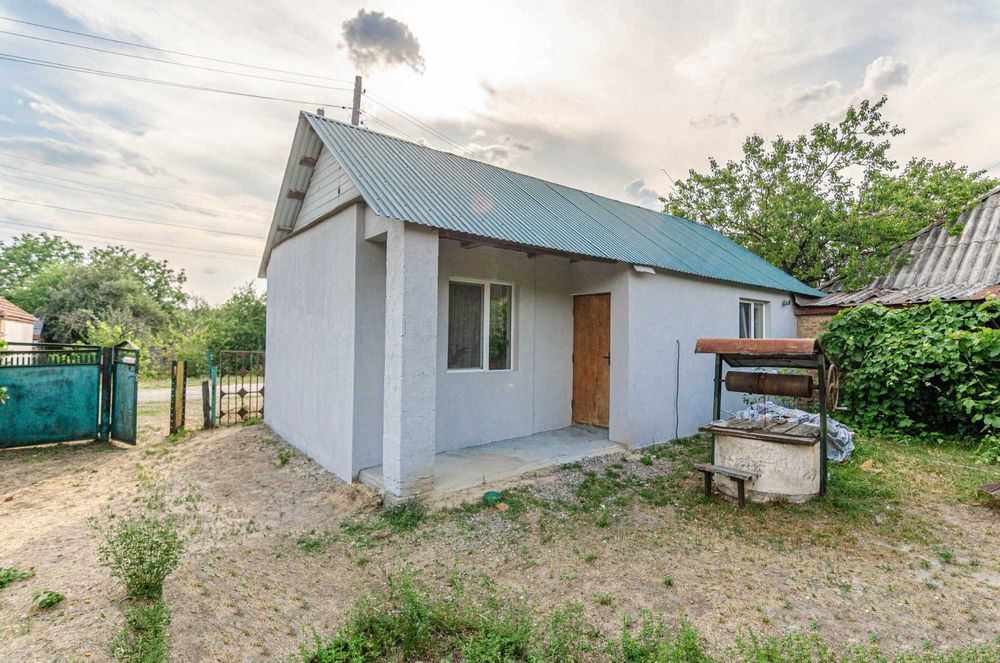 Окремий будинок у передмісті