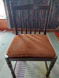 Krzesła drewniane