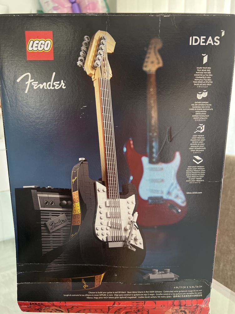 Lego Fender Stratocaster 21329