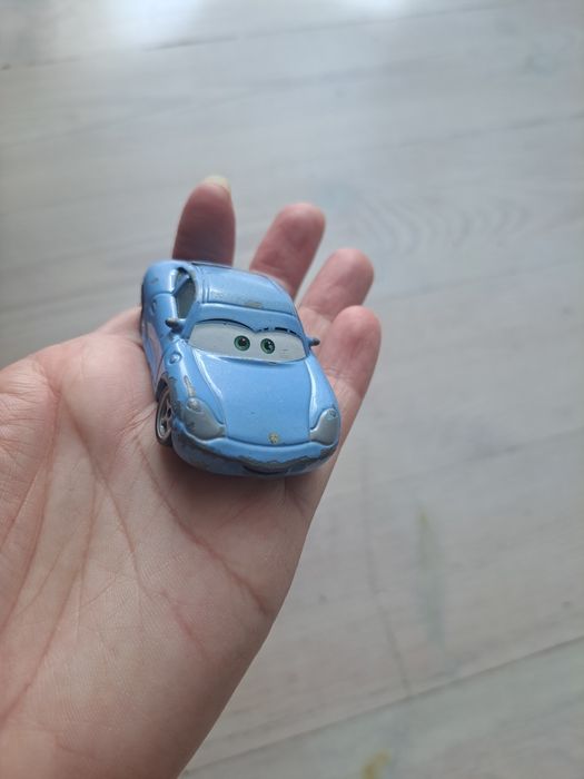 6 aut z filmu zygzak McQueen