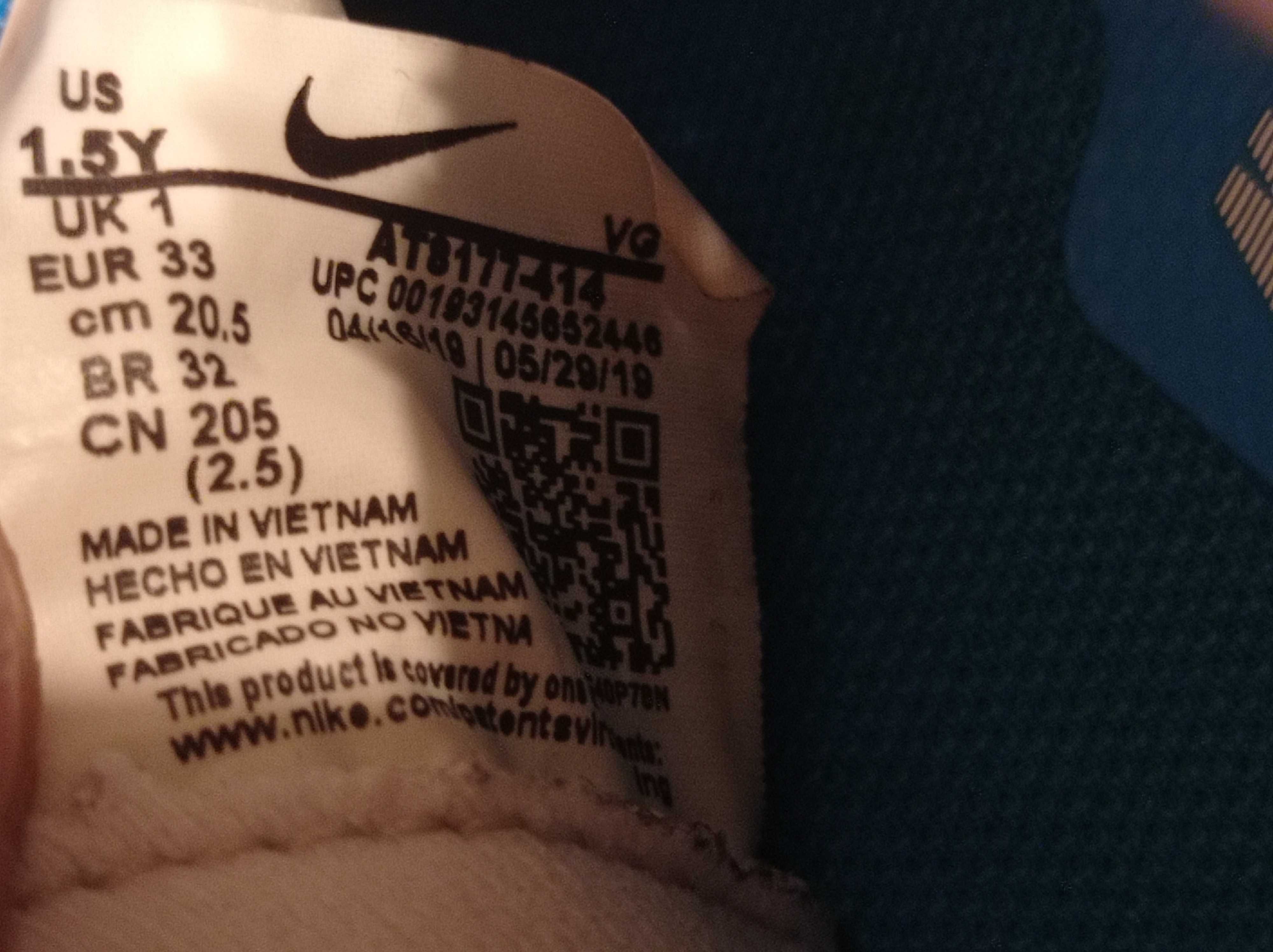 Футзалки,сороконожки Nike Mercurial оригинал размер- 33 стелька-20,5см
