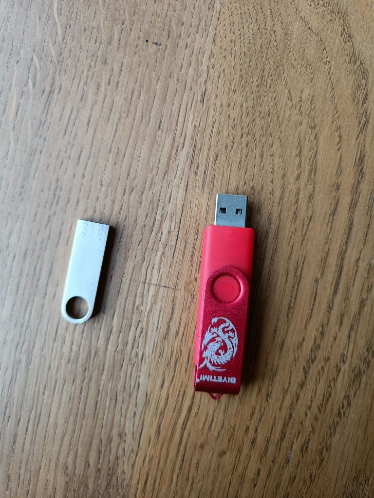 USB накопичувач (флешка) на 32Gb