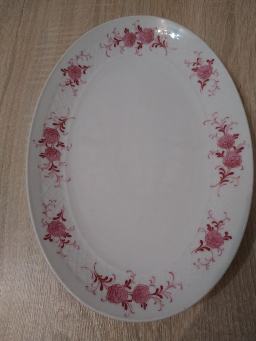 Półmisek w różowe róże 28 cm x 20 cm