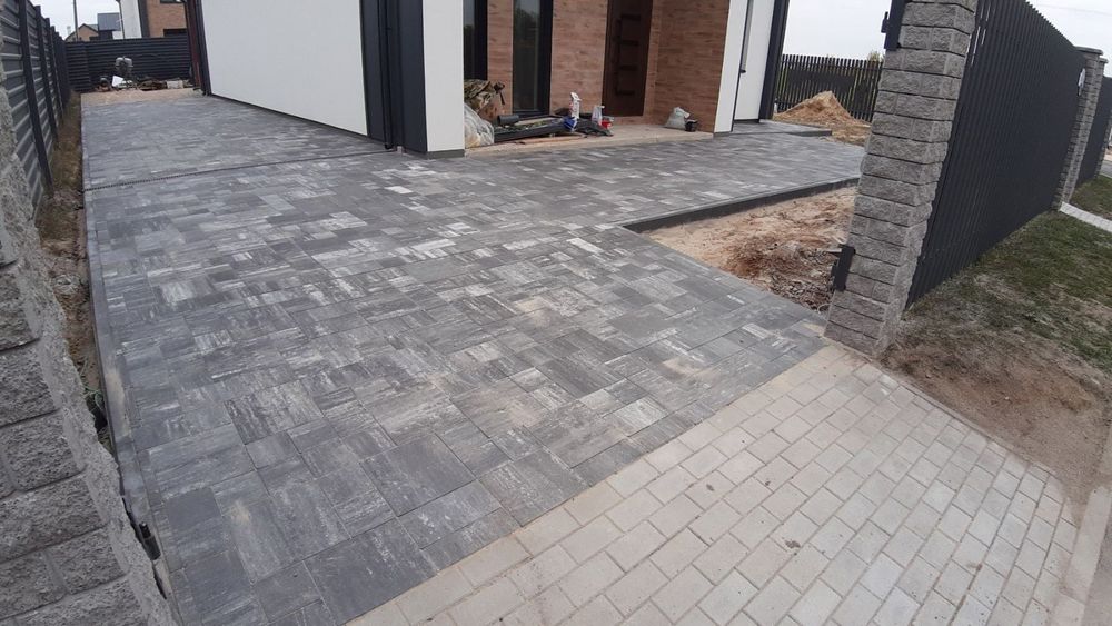 Укладання тротуарної плитки. Укладка тротуарной плитки. Доступні ціни!