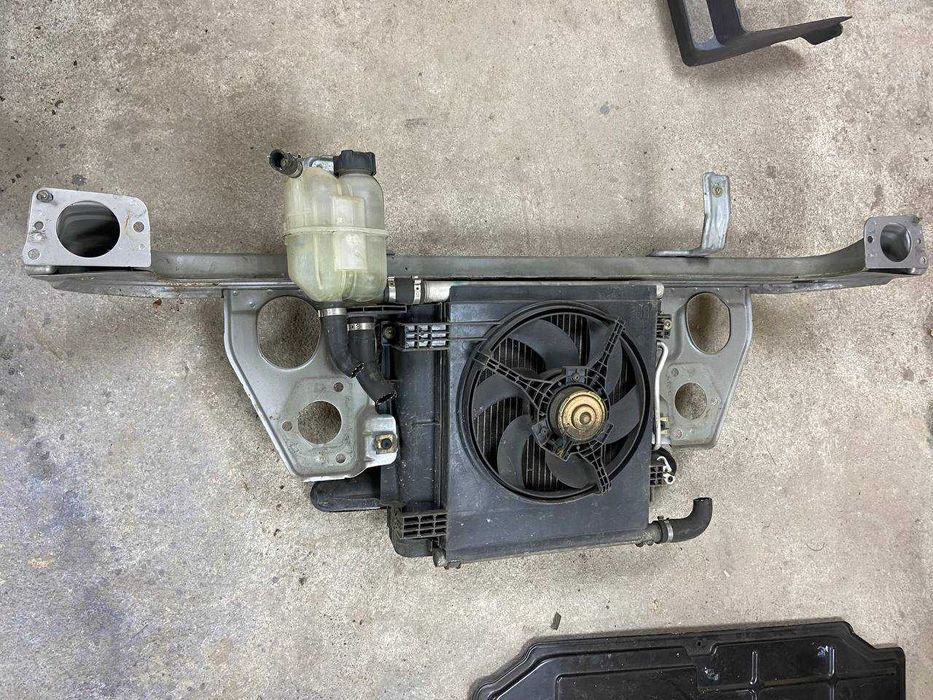 Передня панель (телевізор, підсилювач) Smart Fortwo 450 (1998–2007)