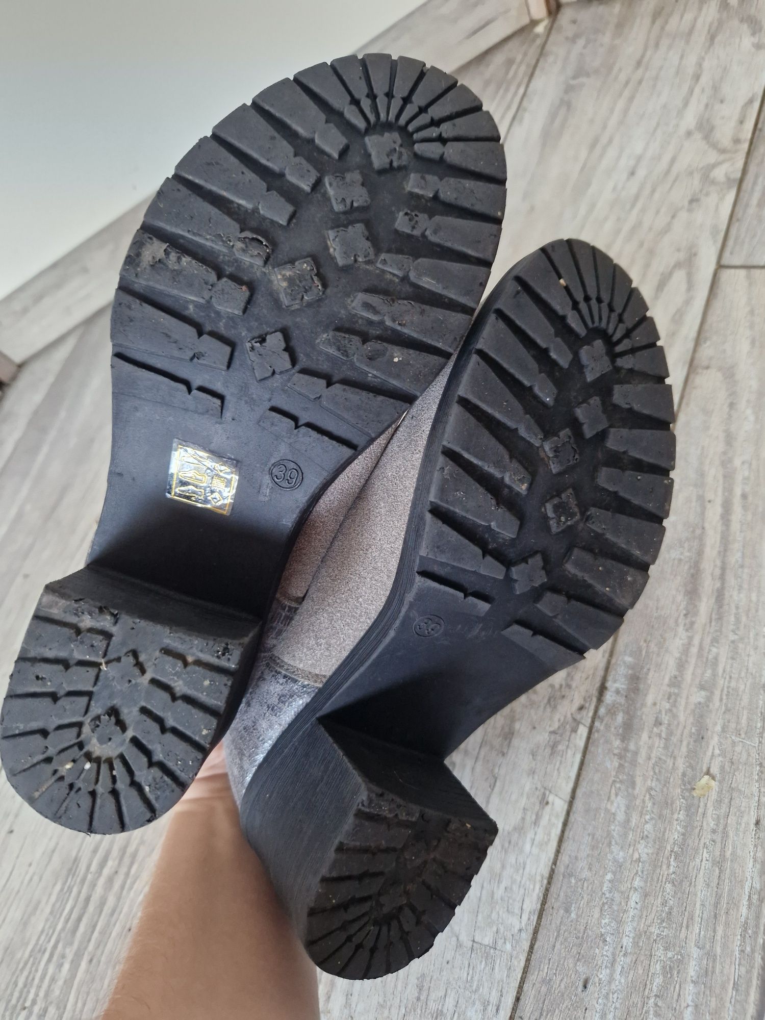 Szare bodki jesienne za kostkę na małym obcasie, 39