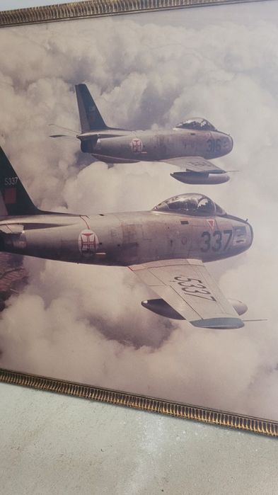 Foto F-86F-40 SABRE da FAP a voar em Formação.