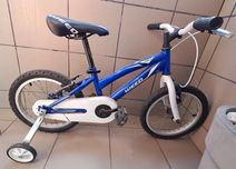 Bicicleta infantil em excelente estado de conservação