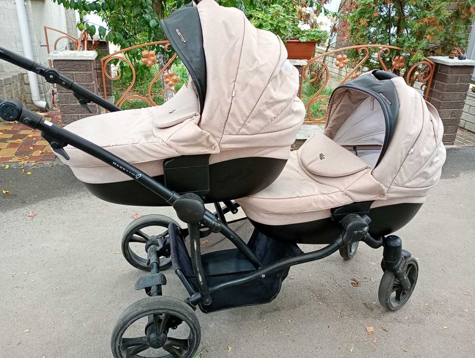 коляска для двойнят