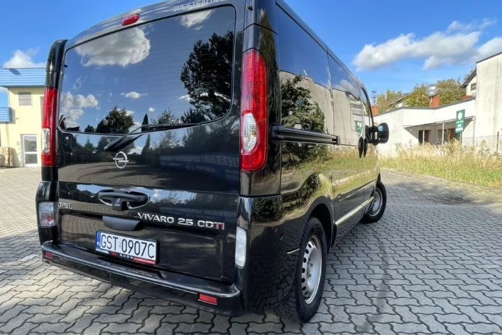 Opel Vivaro 2.5 CDTI L2H1 Life Cosmo