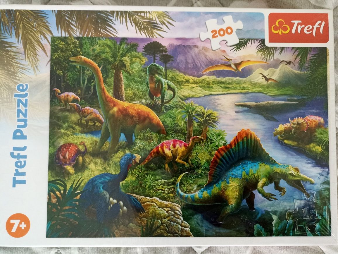 Puzzle 200 el. + Książka o dinozaurach Nowe zestaw zabawek dinozaury