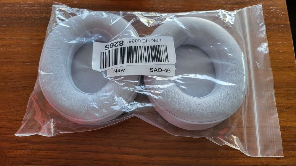 Auscultadores Beats Studio Wireless.