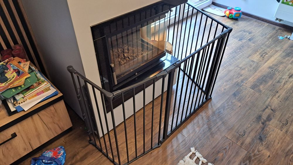 Barierka Zabezpieczenie Bramka ochronna do kominka  Baby Dan