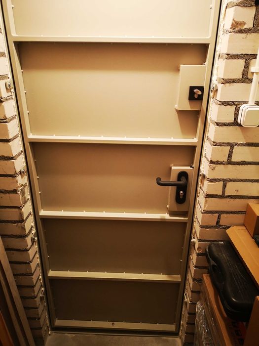 Drzwi stalowe do piwnicy, spawane, techniczne, pancerne pod wymiar