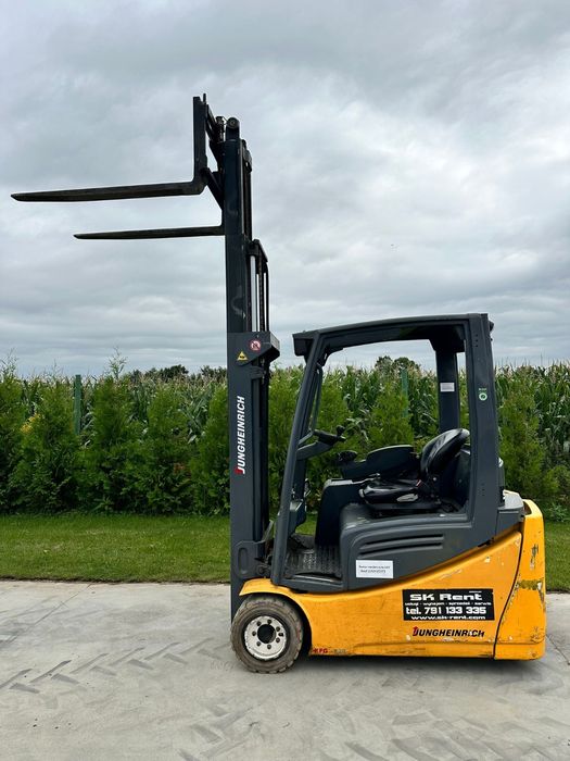 Usługi Wózki widłowe, podnośniki, ładowarki, wynajem z operatorem