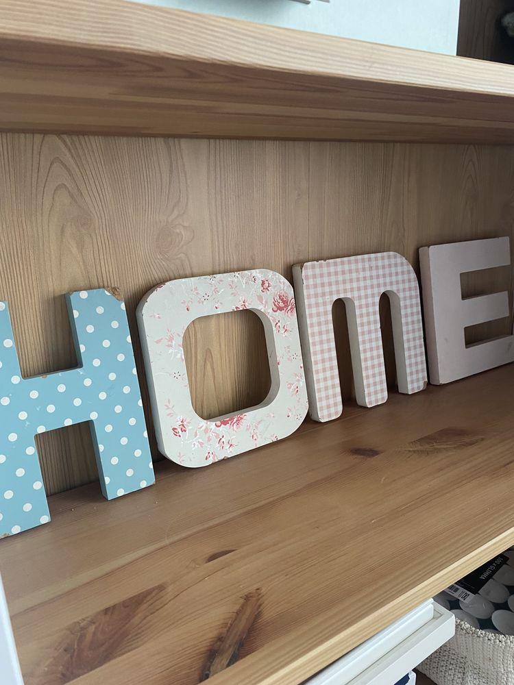 Napis literki home
