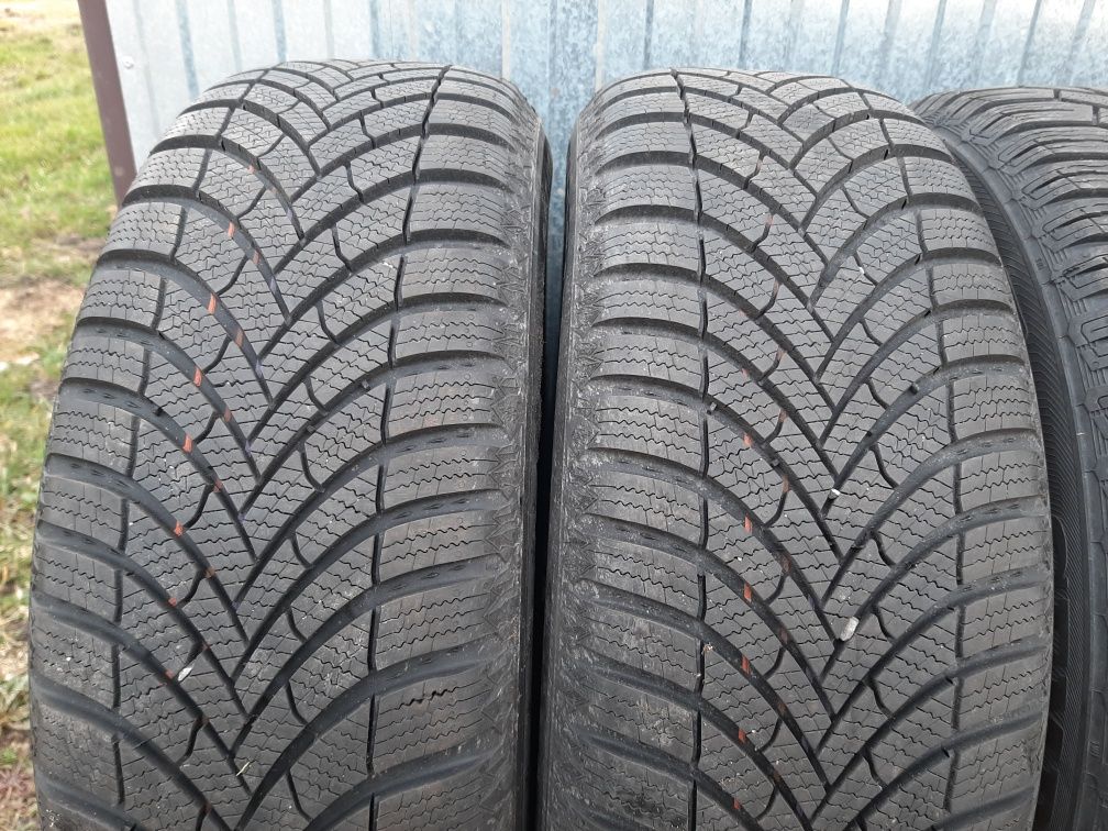 4 szt 205/60 r 16 Opony zimowe Semperit