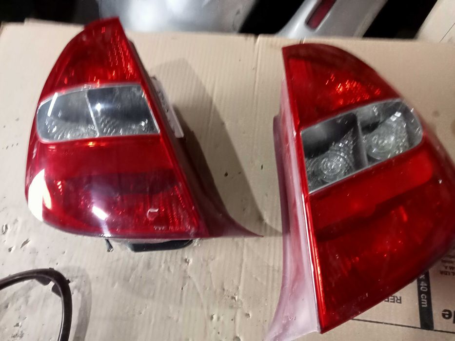 REF218 2 farolins traseiros citroen c5 Ano 2003