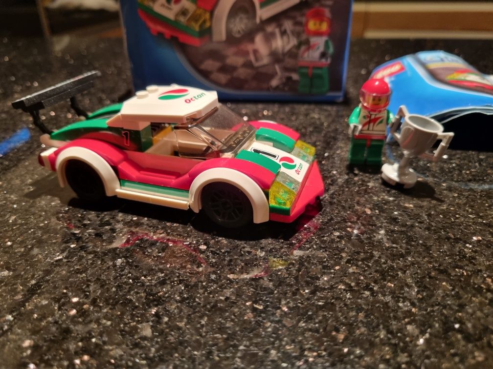 Klocki LEGO City 60053 Samochód Wyścigowy
Auto formuła 1