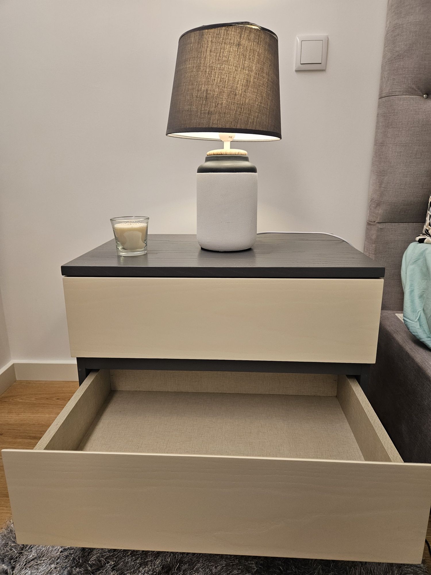 Mesa de cabeceira