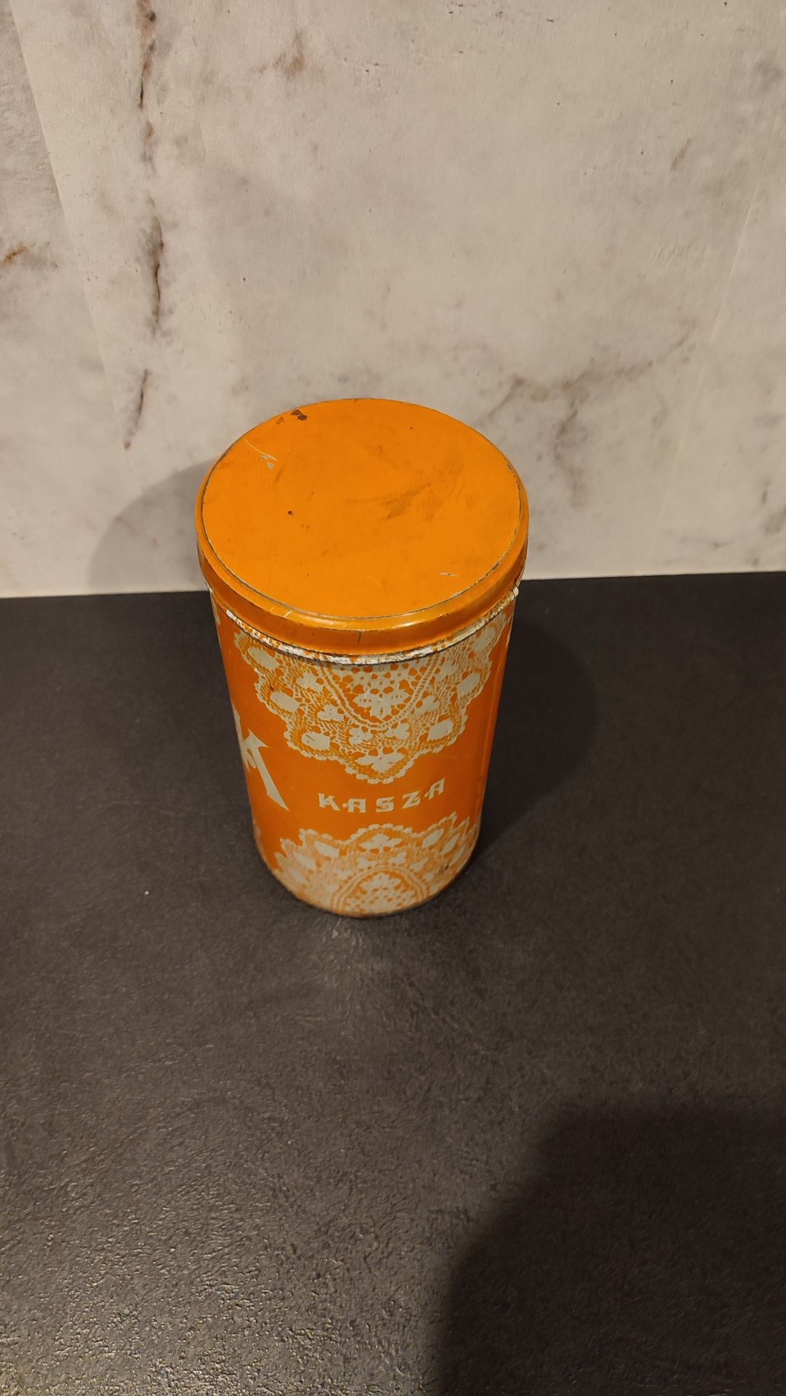 Stare puszka kuchenna