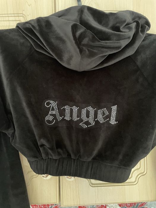 Продам гарний костюм