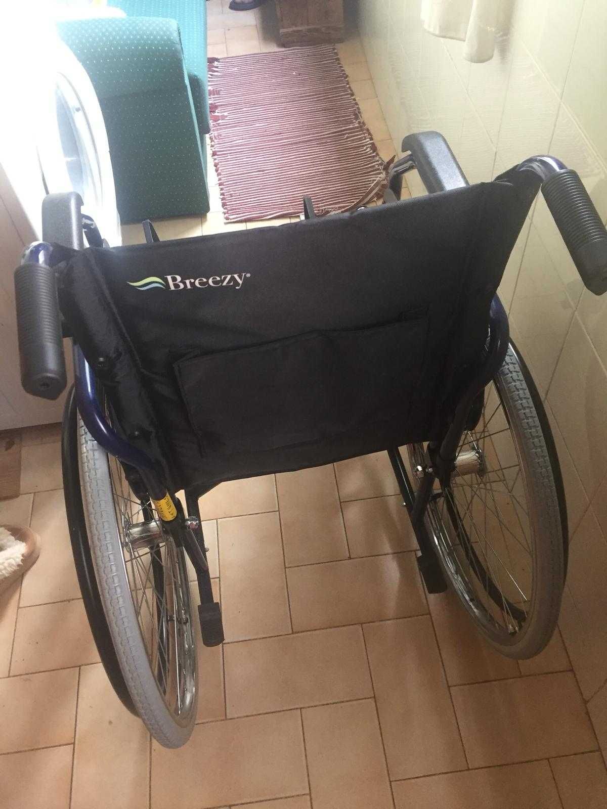 Cadeira rodas Breezy nova