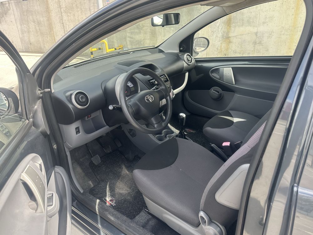 Toyota aygo 2008 impecavel com apenas 174000