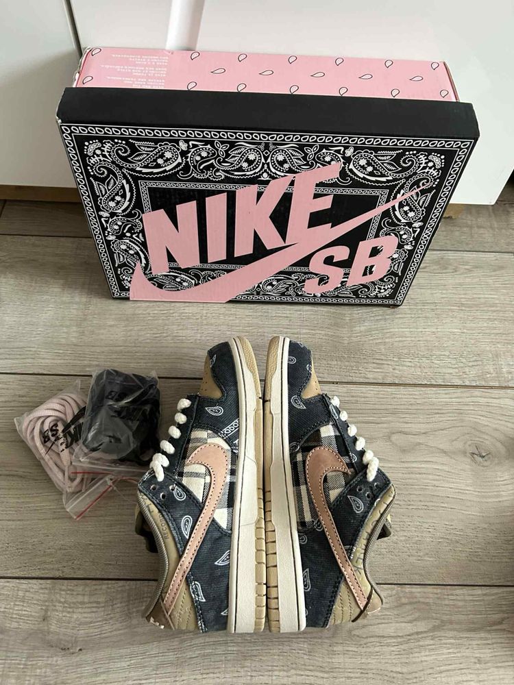 NikeSB Dunk Low Travis Scott rozmiar 36