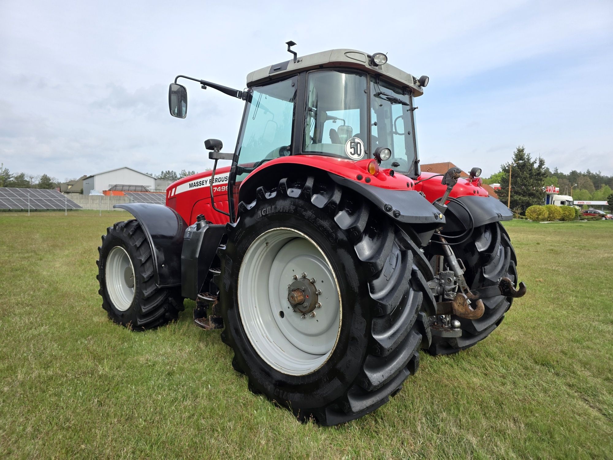 Massey Ferguson 7499. Z tuzem womem i pneumatyką