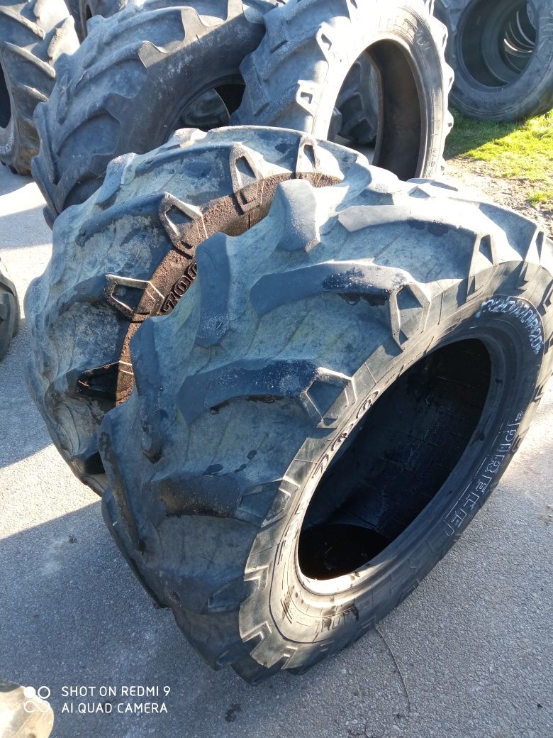 320/70R20 Pirelli opony używane rolnicze para