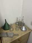 2 galheteiros, funil e cortador legumes inox