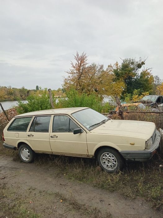 Розбираю Фольцваген Пасат Б -2   1,6 дізель