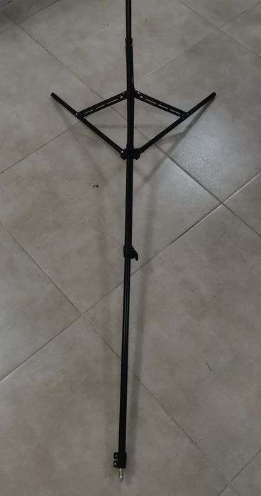 Tripod com altura ajustável