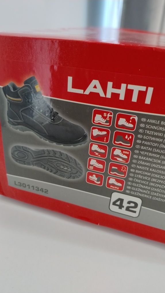 Buty robocze Lahti Pro S3 SRC za kostke. Nowe