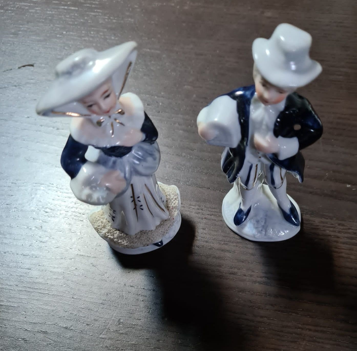 Esculturas em porcelana