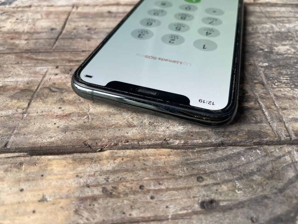 Iphone 11 PRO на запчасти экран, камера, корпус